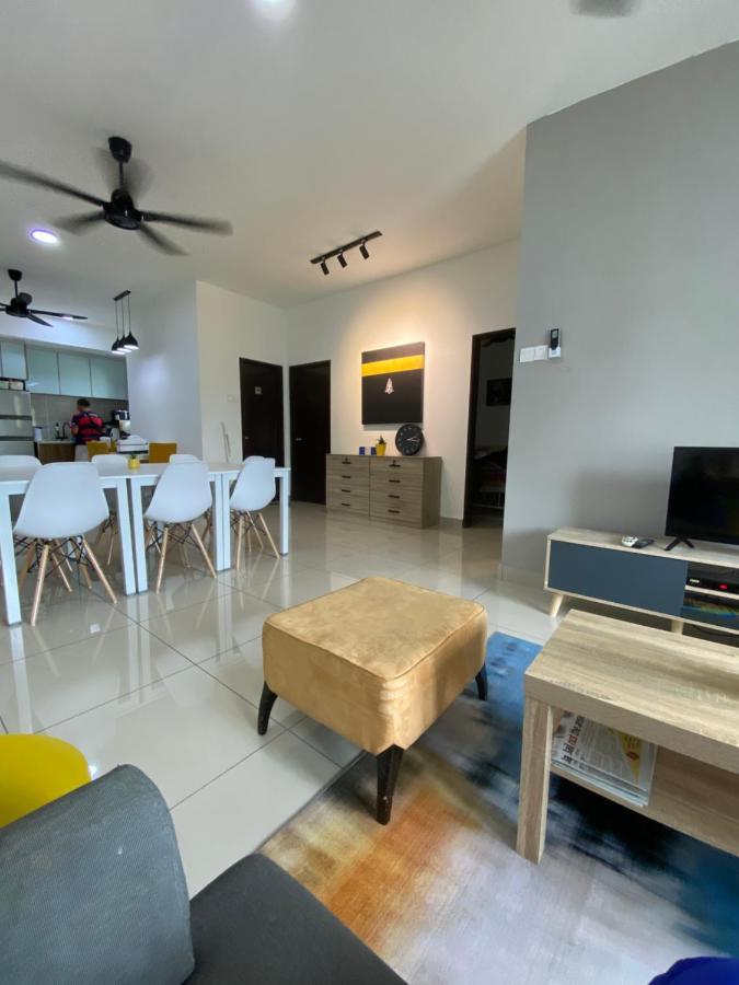 Zima Homestay@Kajang2 Bagian luar foto