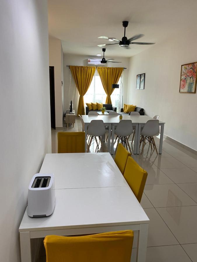 Zima Homestay@Kajang2 Bagian luar foto