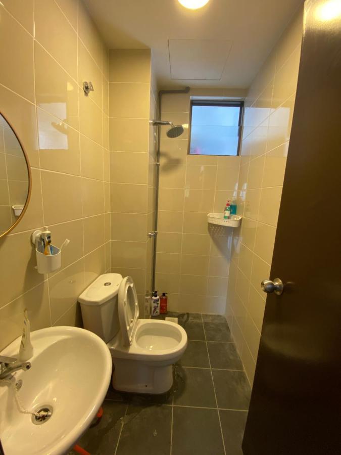 Zima Homestay@Kajang2 Bagian luar foto